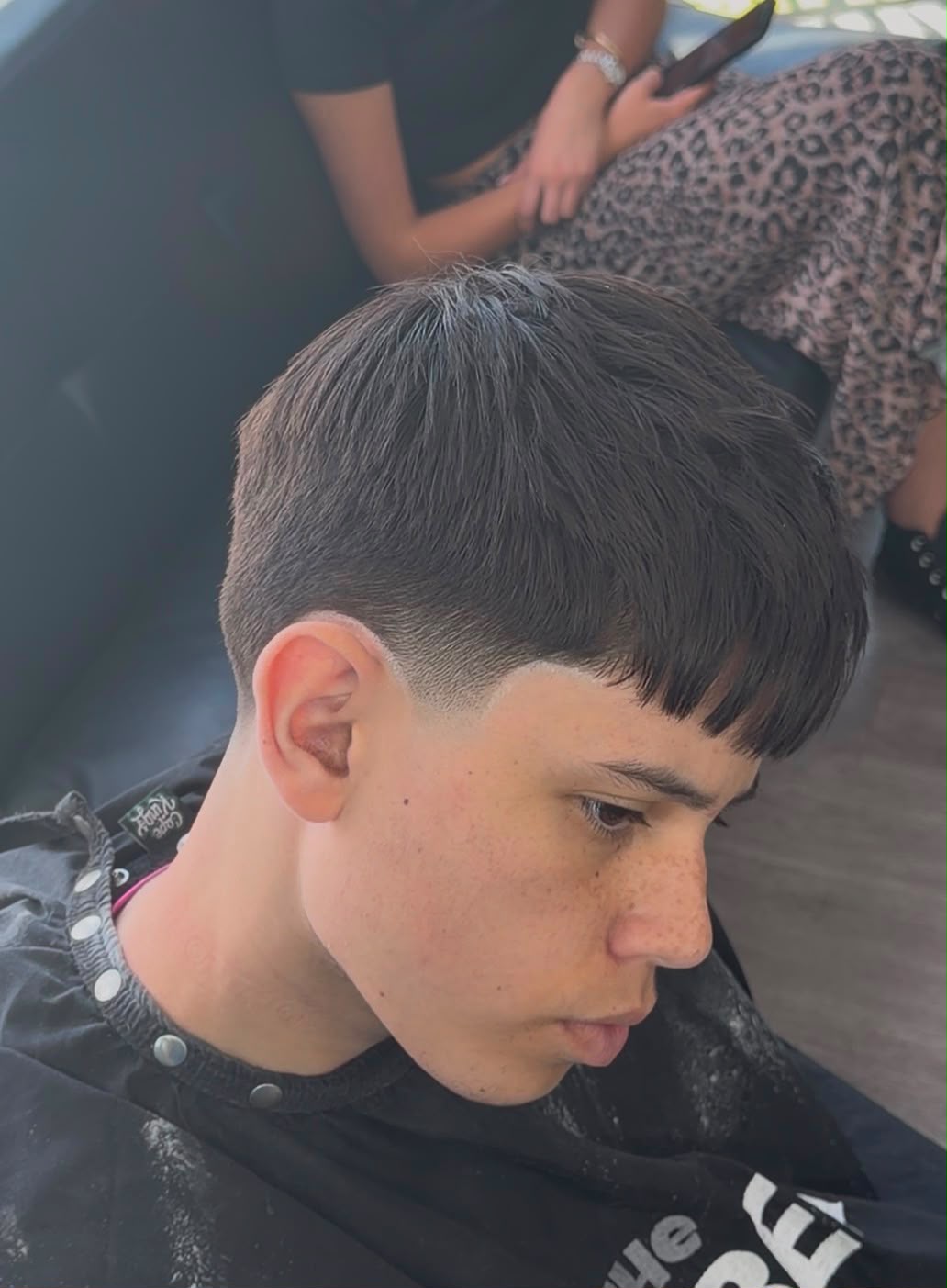 Blunt fringe crop with faded sides